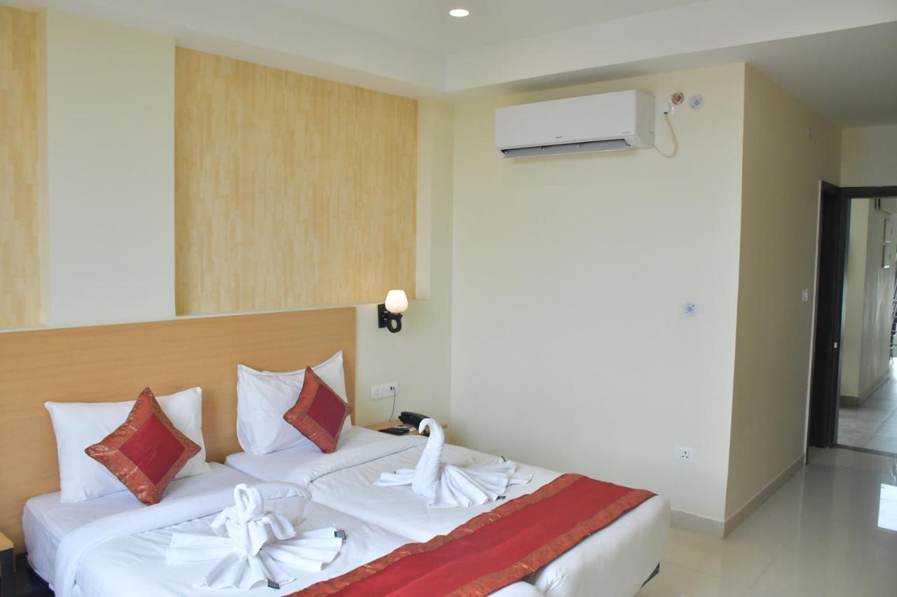 Hotel Yatharth Inn バラナシ エクステリア 写真