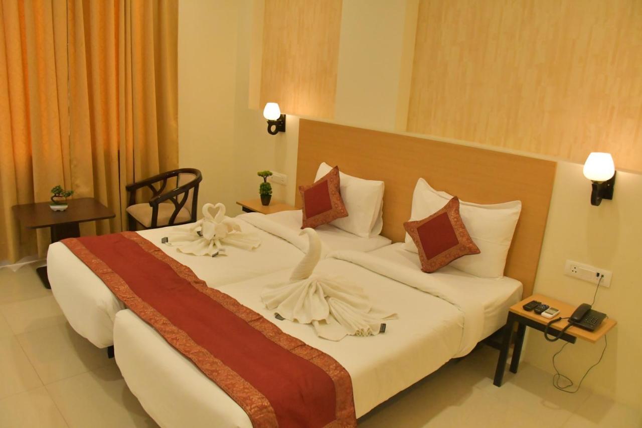 Hotel Yatharth Inn バラナシ エクステリア 写真