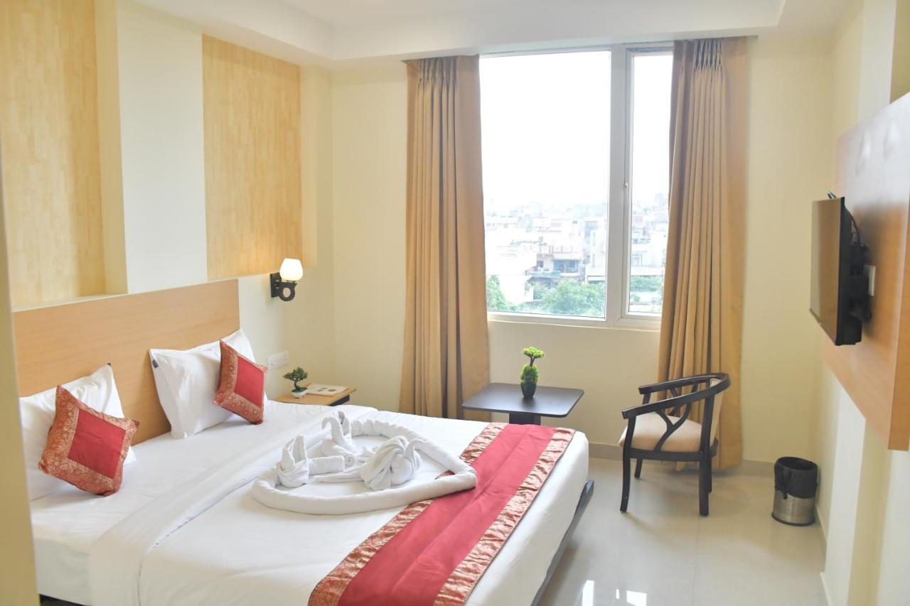 Hotel Yatharth Inn バラナシ エクステリア 写真
