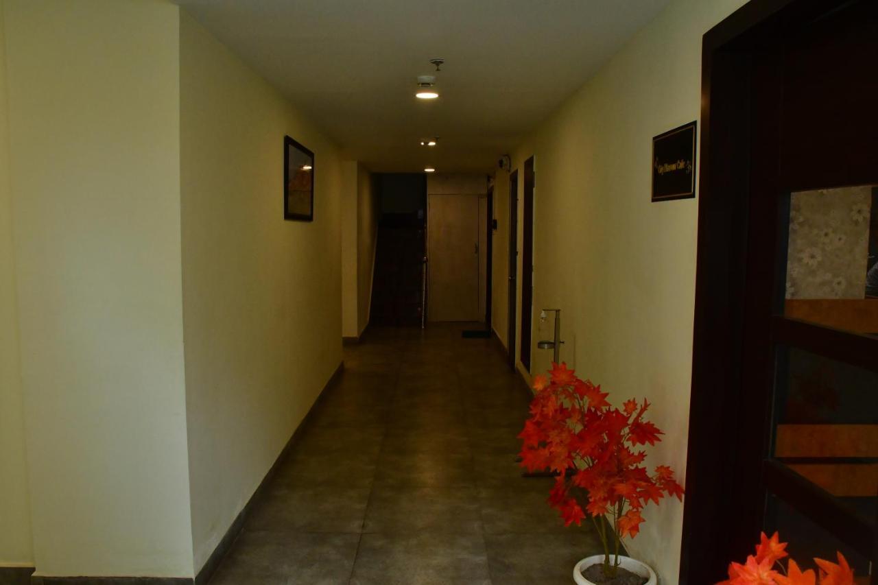 Hotel Yatharth Inn バラナシ エクステリア 写真