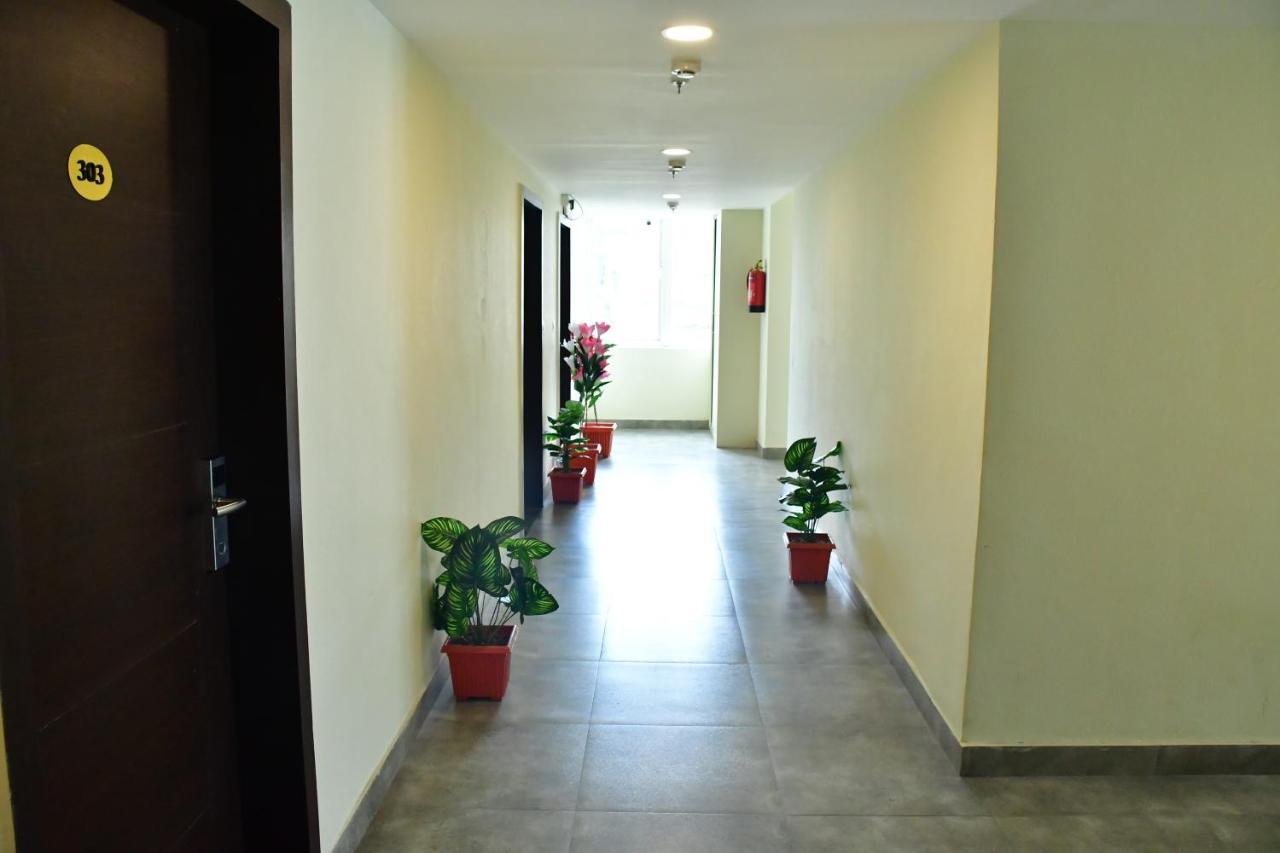 Hotel Yatharth Inn バラナシ エクステリア 写真