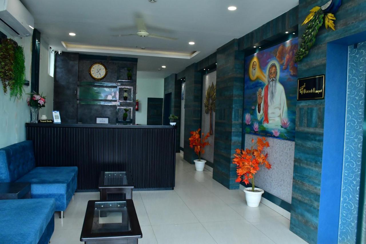 Hotel Yatharth Inn バラナシ エクステリア 写真