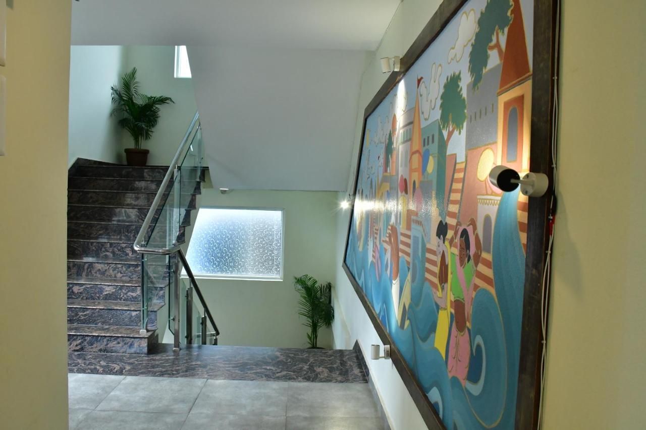 Hotel Yatharth Inn バラナシ エクステリア 写真