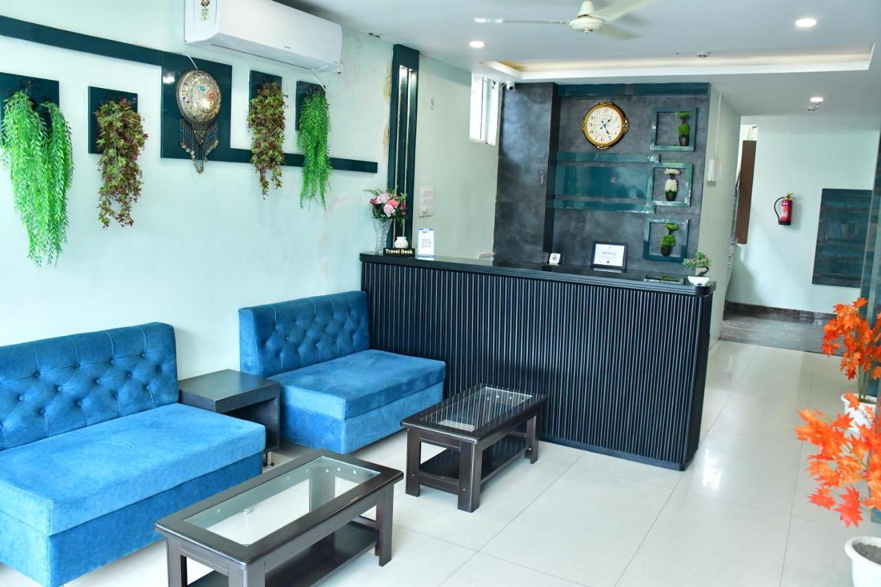 Hotel Yatharth Inn バラナシ エクステリア 写真