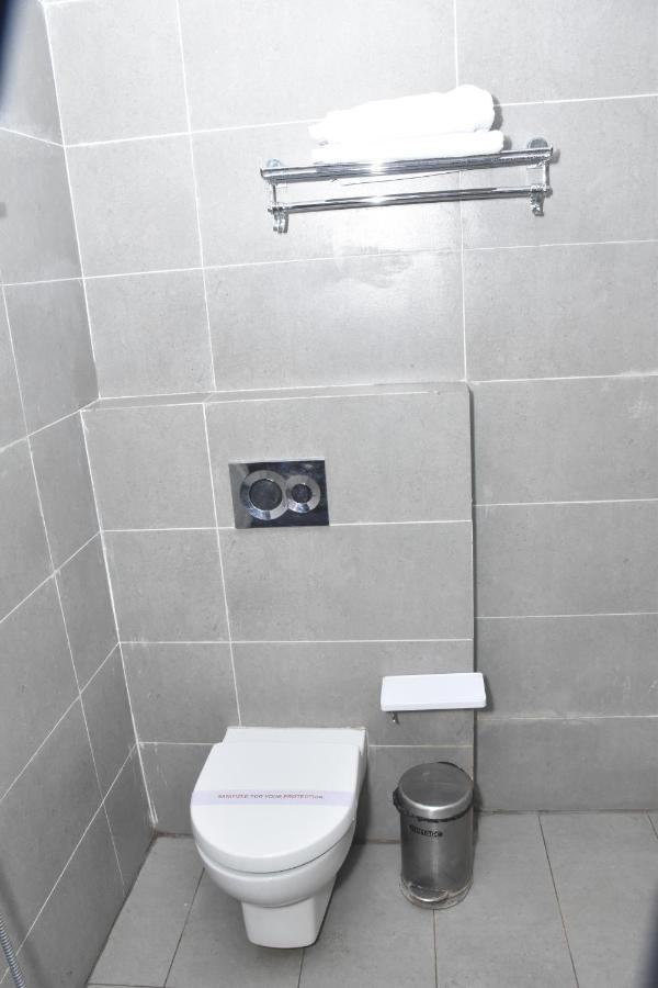 Hotel Yatharth Inn バラナシ エクステリア 写真